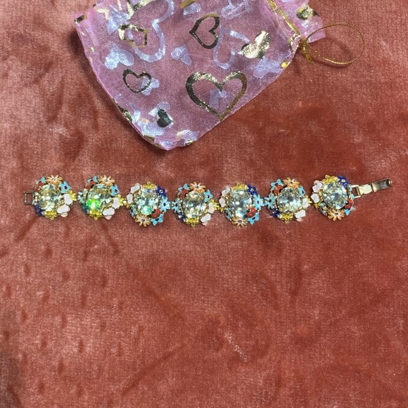 Multi-Colored Floral Bracelet - Picture 5 of 6